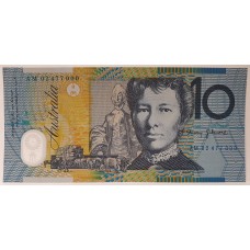 AUSTRALIA 2002 . TEN 10 DOLLARS BANKNOTE . MacFARLANE/EVANS . UNIQUE SERIAL NUMBER